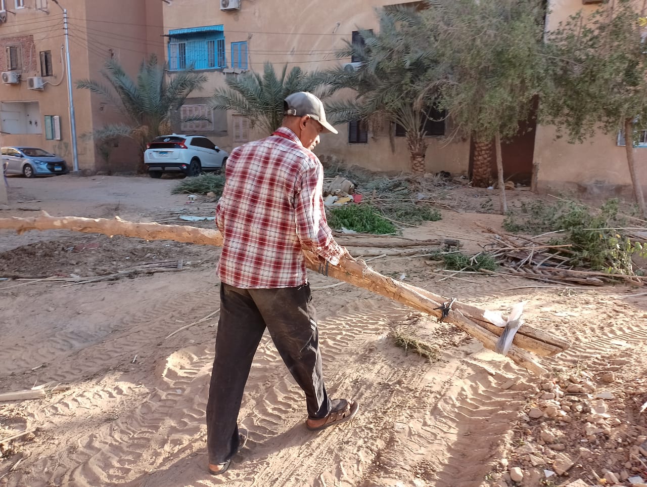 شهدت مدينة موط استمرار حملات النظافة بمركز الداخلة