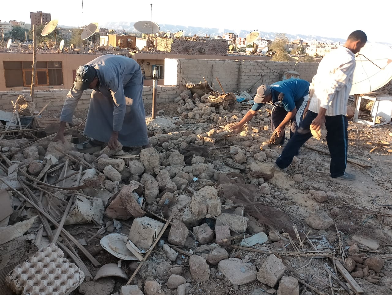 شهدت مدينة موط استمرار حملات النظافة بمركز الداخلة