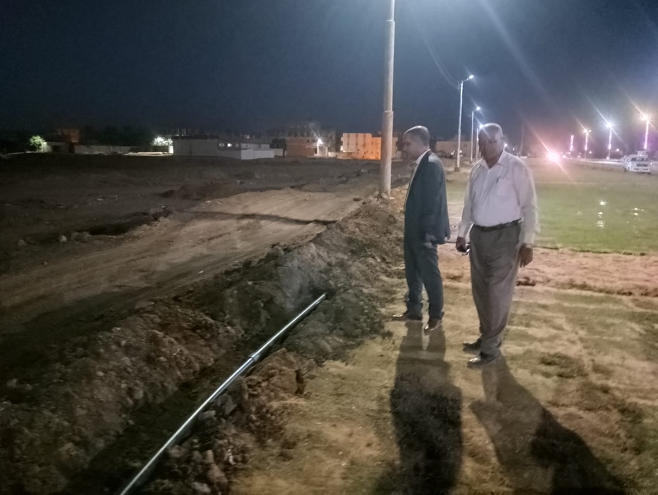 محلية الداخلة .. تجهيز وإعداد مسطح أخضر جديد كمتنفس للأهالي