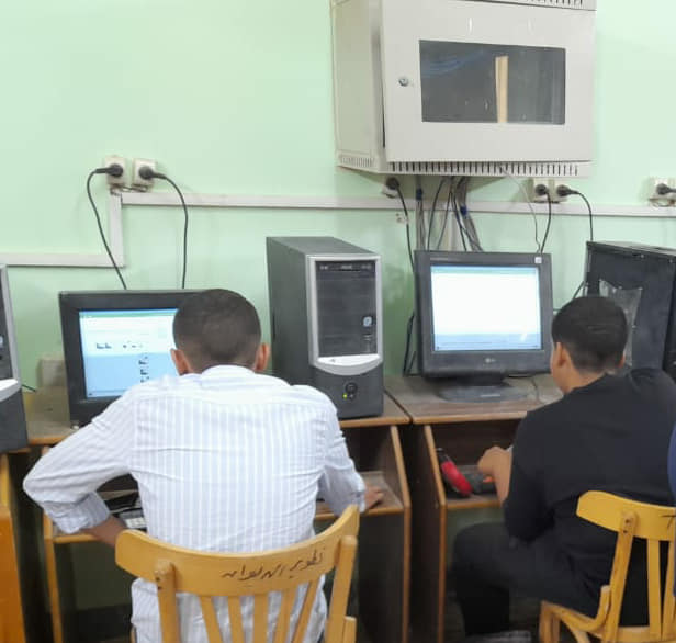 وكيل التعليم بالوادى الجديد يتابع سير اختبارات طلاب الإعدادية المتقدمين لمدارس المتفوقين