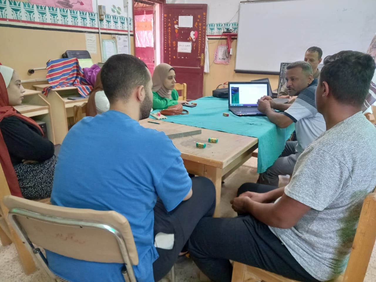 الشباب والرياضه بالوادي الجديد تنفذ مبادره حدودنا نبضنا بمركز شباب بلاط