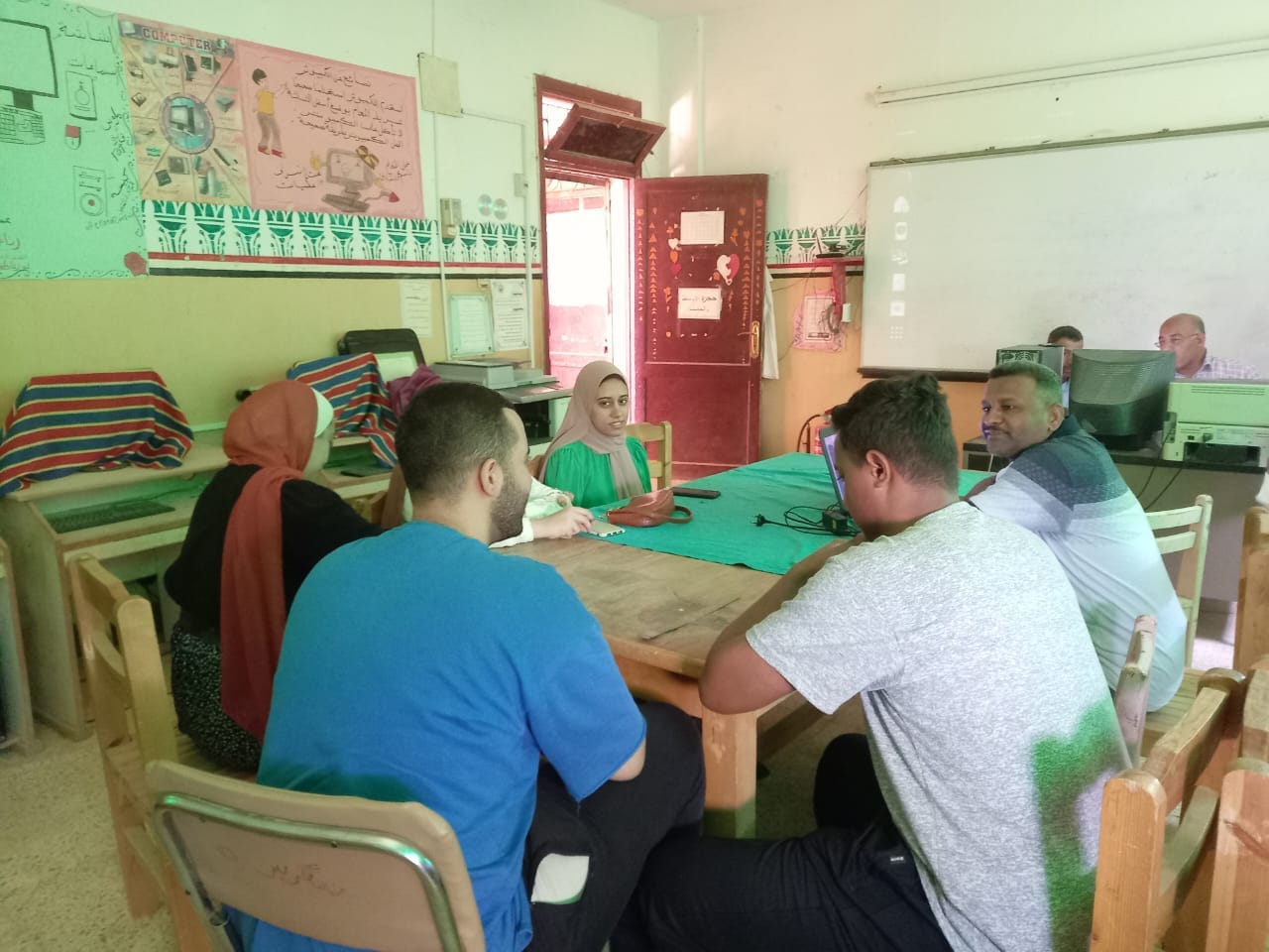 الشباب والرياضه بالوادي الجديد تنفذ مبادره حدودنا نبضنا بمركز شباب بلاط