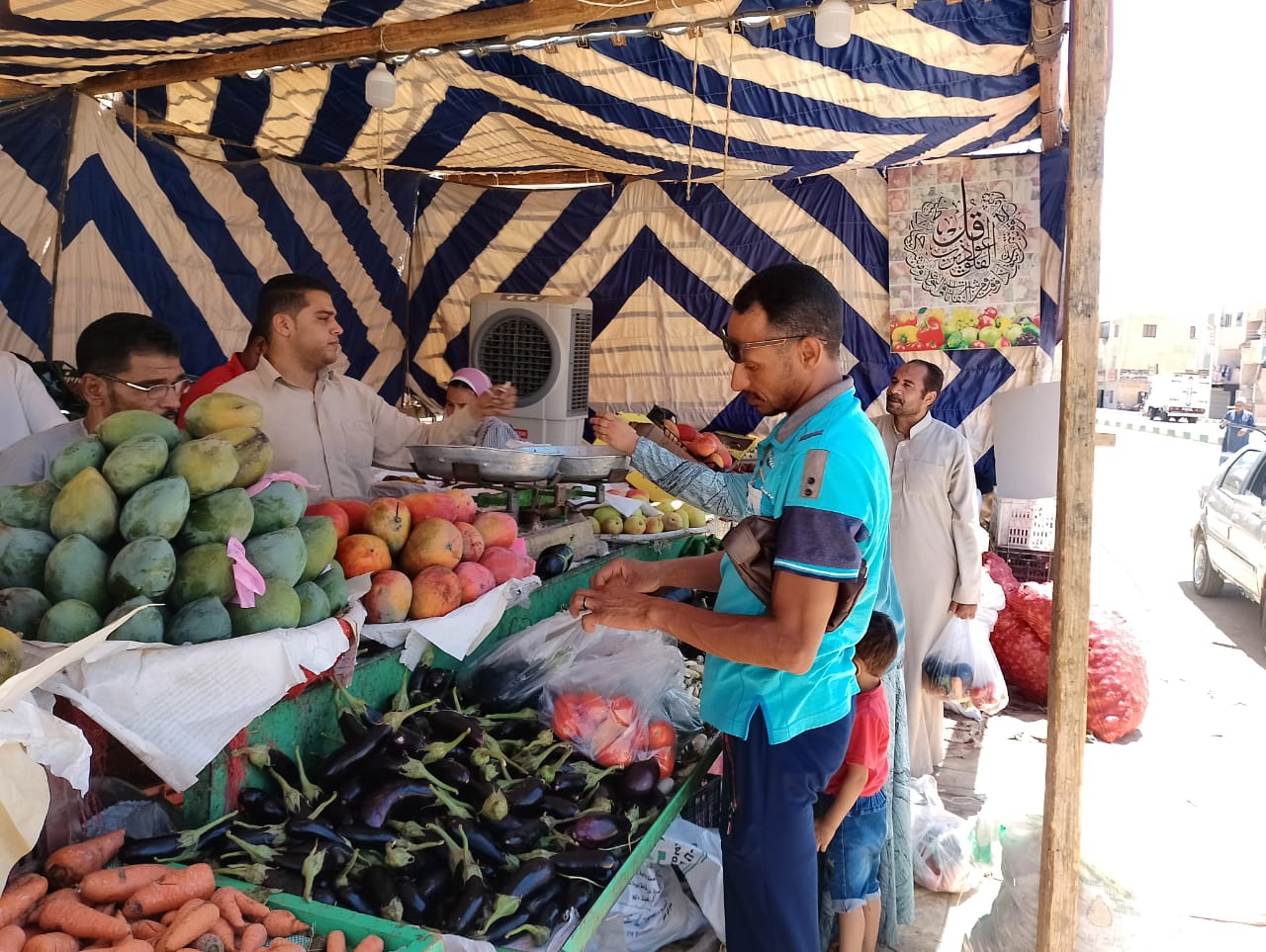 محلية الداخلة تواصل طرح الخضروات والفاكهة بأسعار مخفضة بمدينة موط