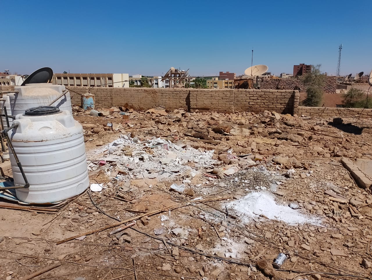 محلية الداخلة ينفذ حملة نظافة وازالة اشغالات بحى الجناين بمدينة موط