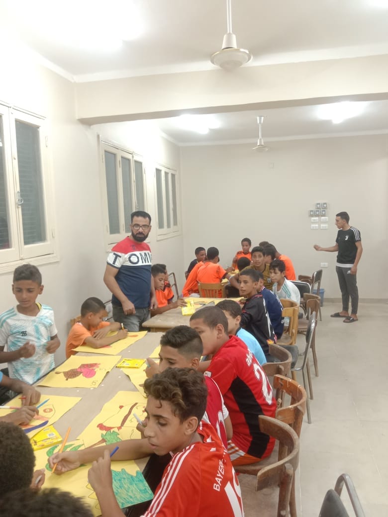 طلائع مركز شباب أم القصور يبدعون فى مسابقة الرسم الحر