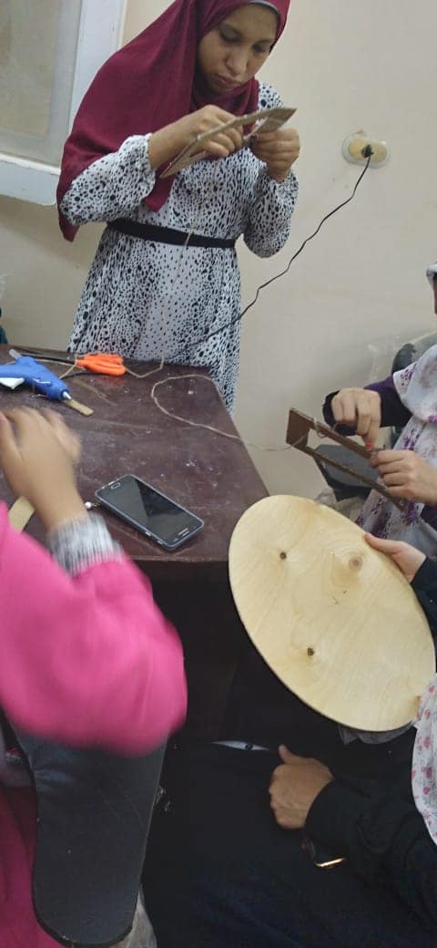 ورشه عمل لتعليم هاند ميد بالخشب تحت شعار حرفتك صنعتك بالوادي الجديد