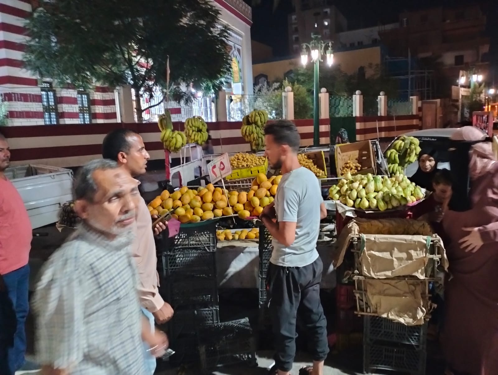 حملة ازالة اشغالات الشوارع والميادين بحي شرق اسيوط