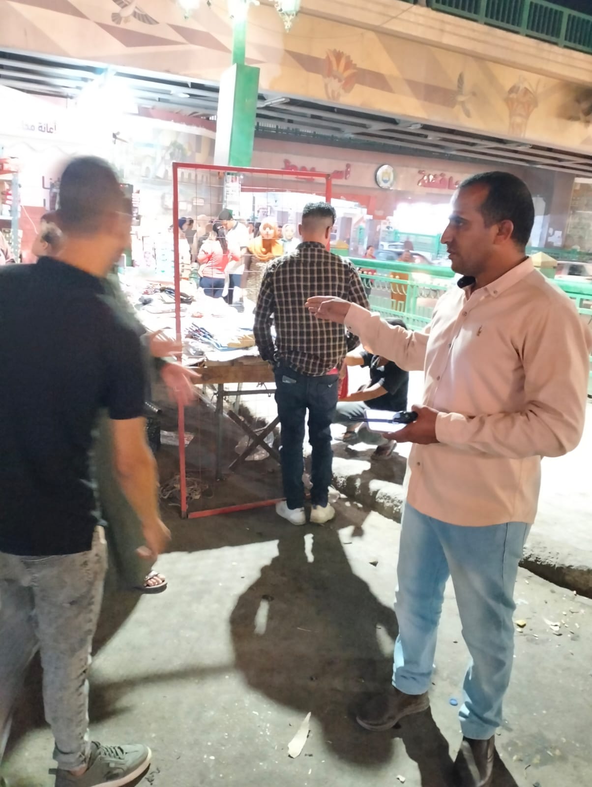 حملة ازالة اشغالات الشوارع والميادين بحي شرق اسيوط