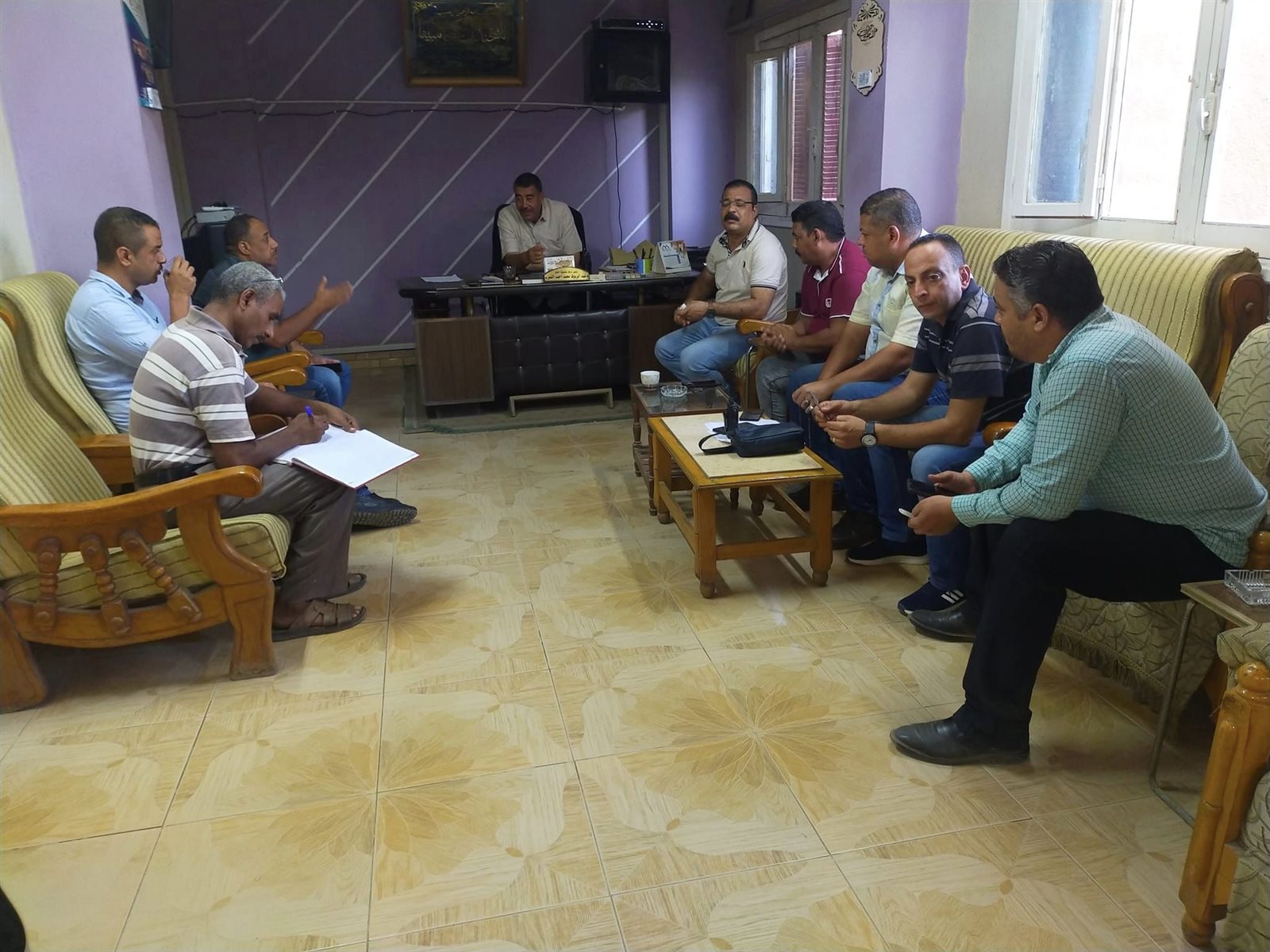 اجتماع برئاسة رئيس مركز ومدينة الفتح، عبدالرؤوف النمر