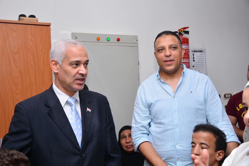 جامعة أسيوط تستقبل طلابها الجدد المسجلين بمركز رعاية الطلاب ذوي الإعاقة