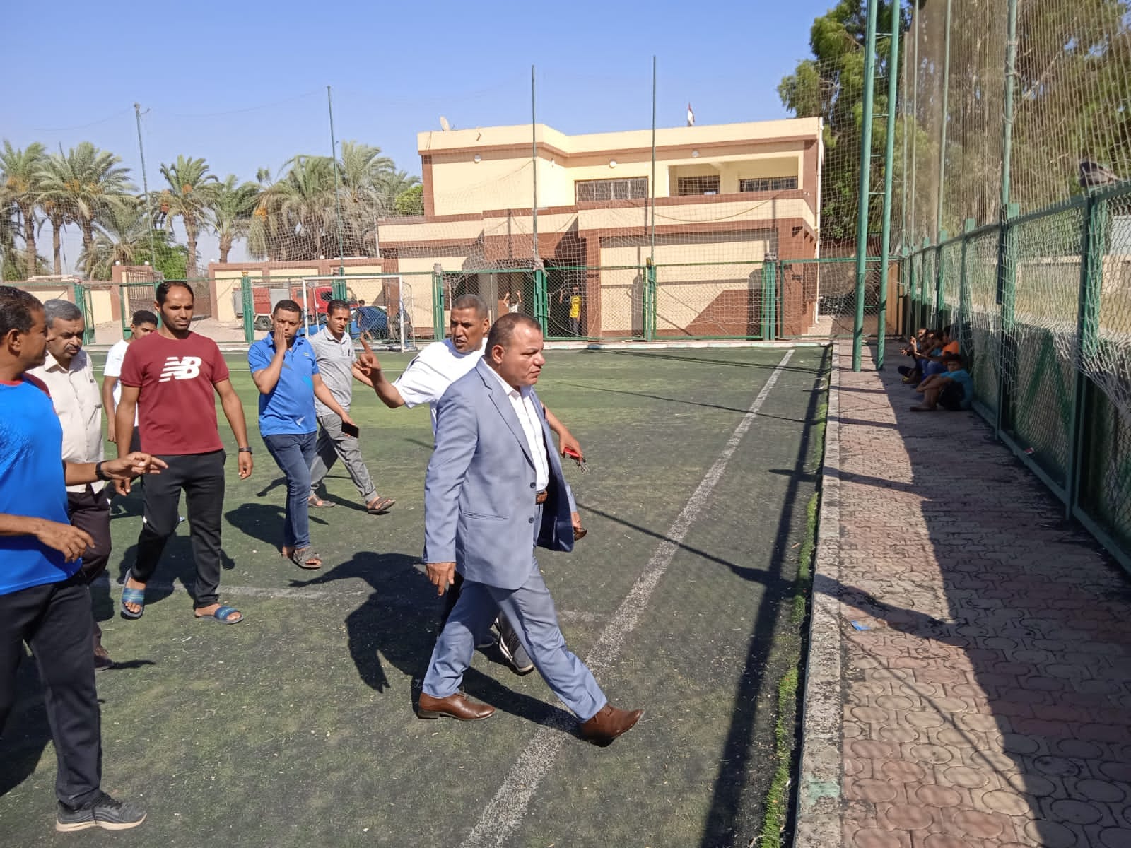 وكيل وزارة الشباب والرياضة باسيوط يتفقد مركز شباب عرب الاطاولة بإدارة الفتح