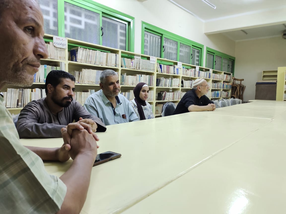 مكتبة المنفلوطي العامة تناقش كتاب 