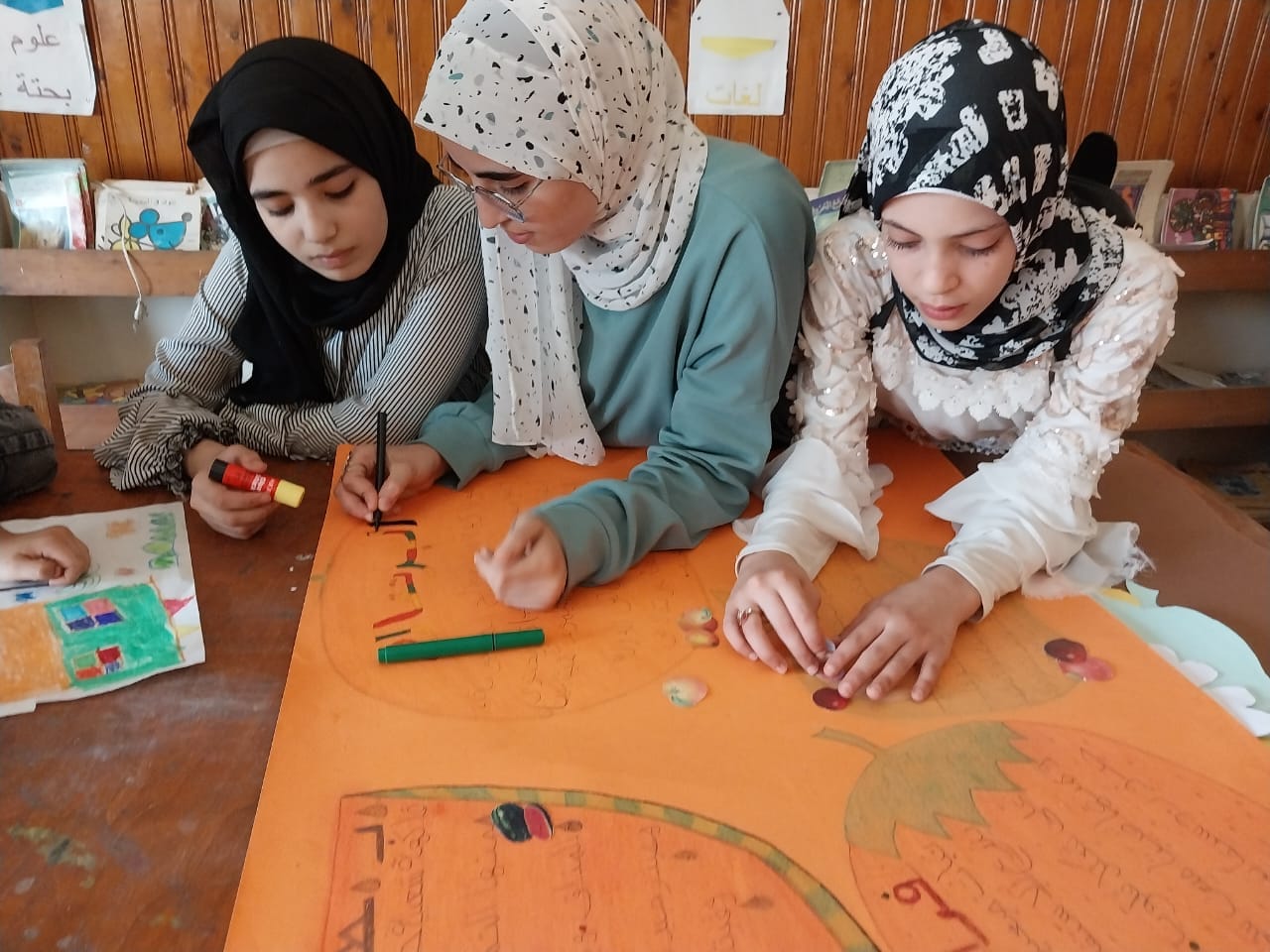 قصر ثقافة الغنايم يواصل تنفيذ مجلة الحائط 