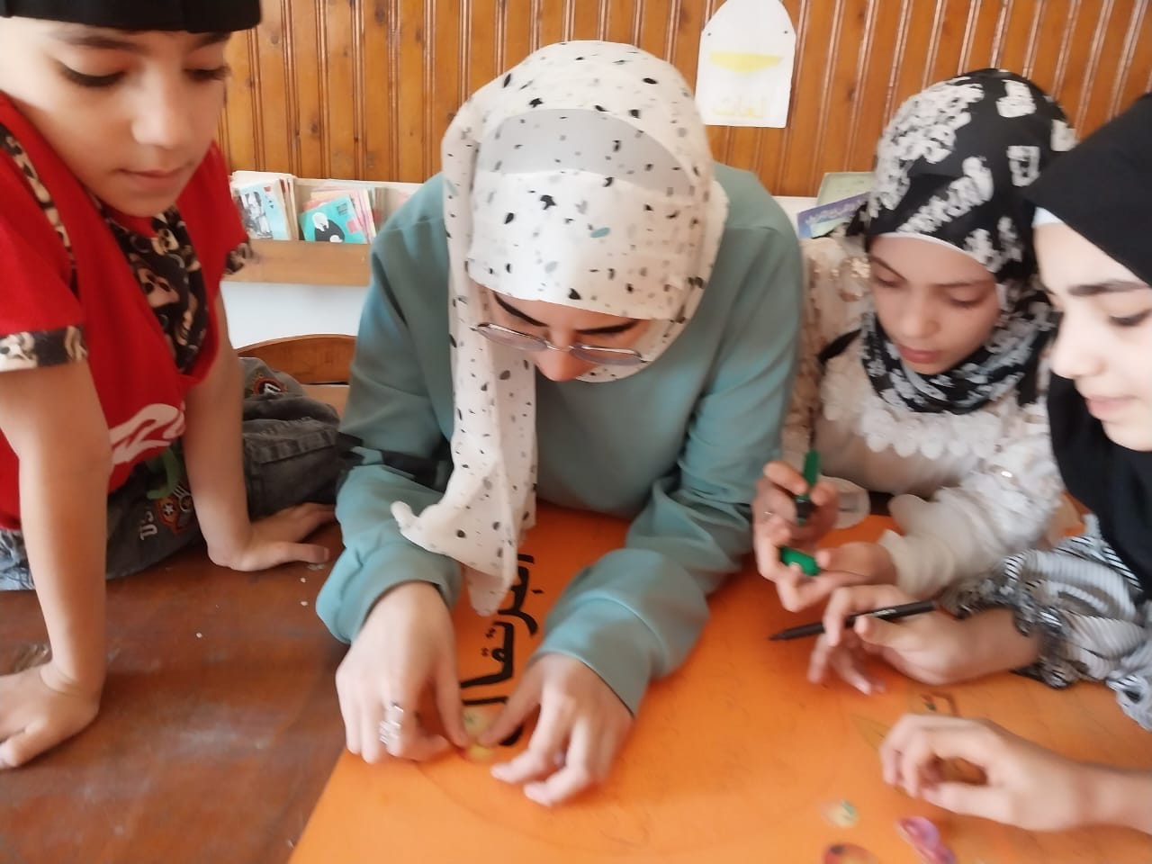 قصر ثقافة الغنايم يواصل تنفيذ مجلة الحائط 