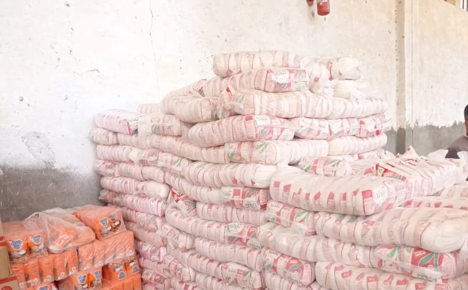 ضبط 5700 كيلو سكر و8481 زجاجة زيت تموين وسلع تموينية اخري بابوتيج