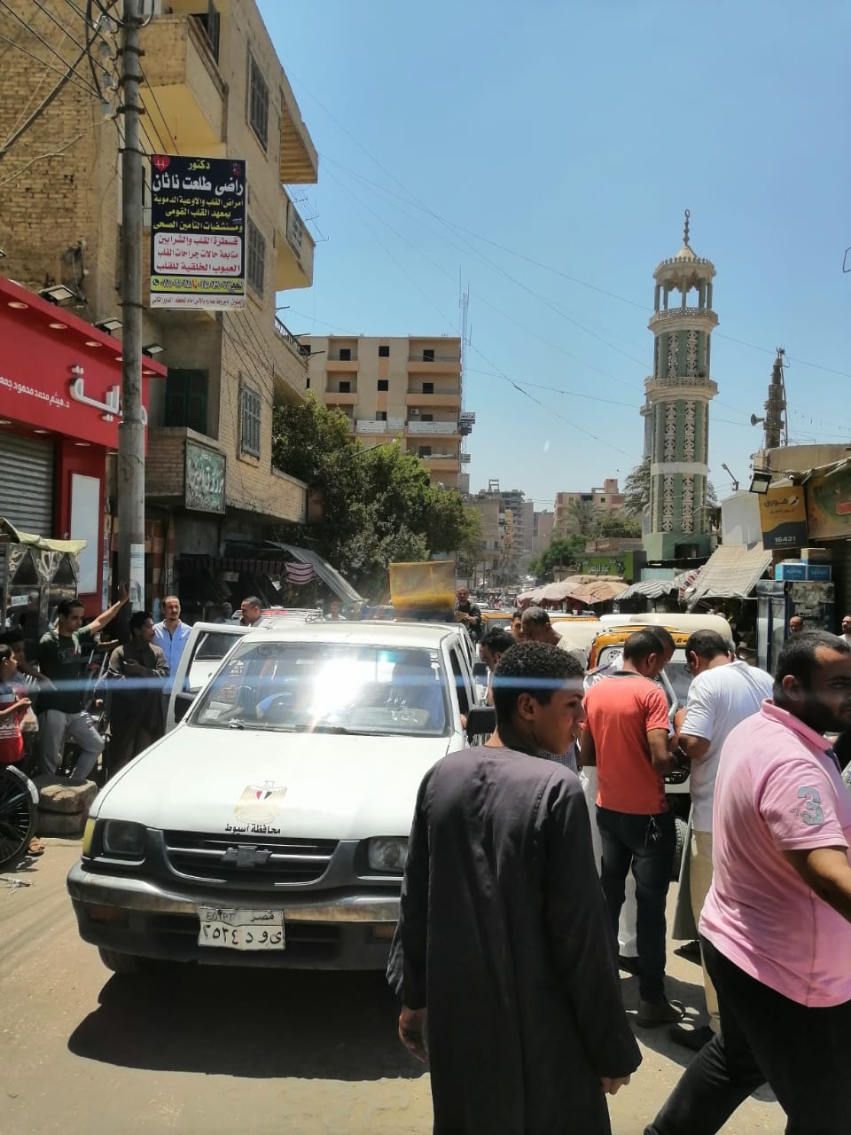 محلية مركز ديروط .. حملة مكبرة لرفع الإشغالات والمرور على المحلات التجارية