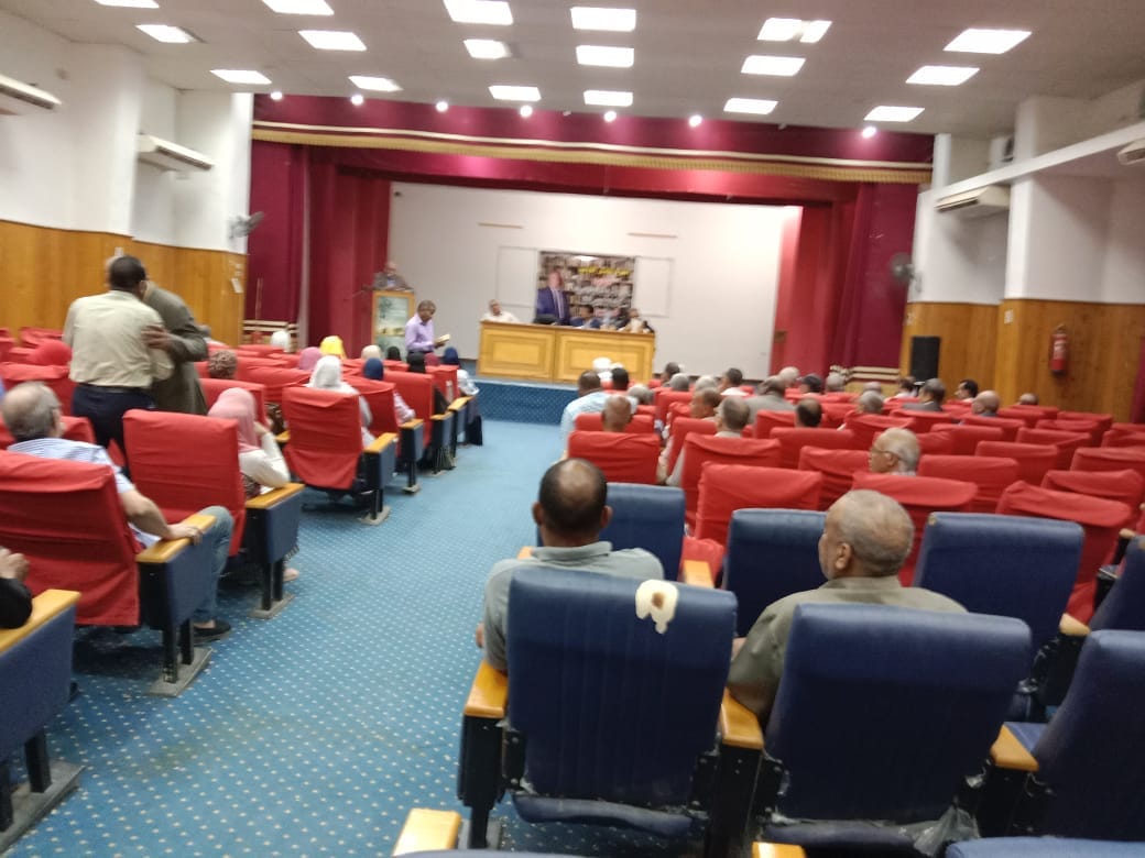 ثقافة الوادى الجديد تحتفى بتوقيع ديوان 