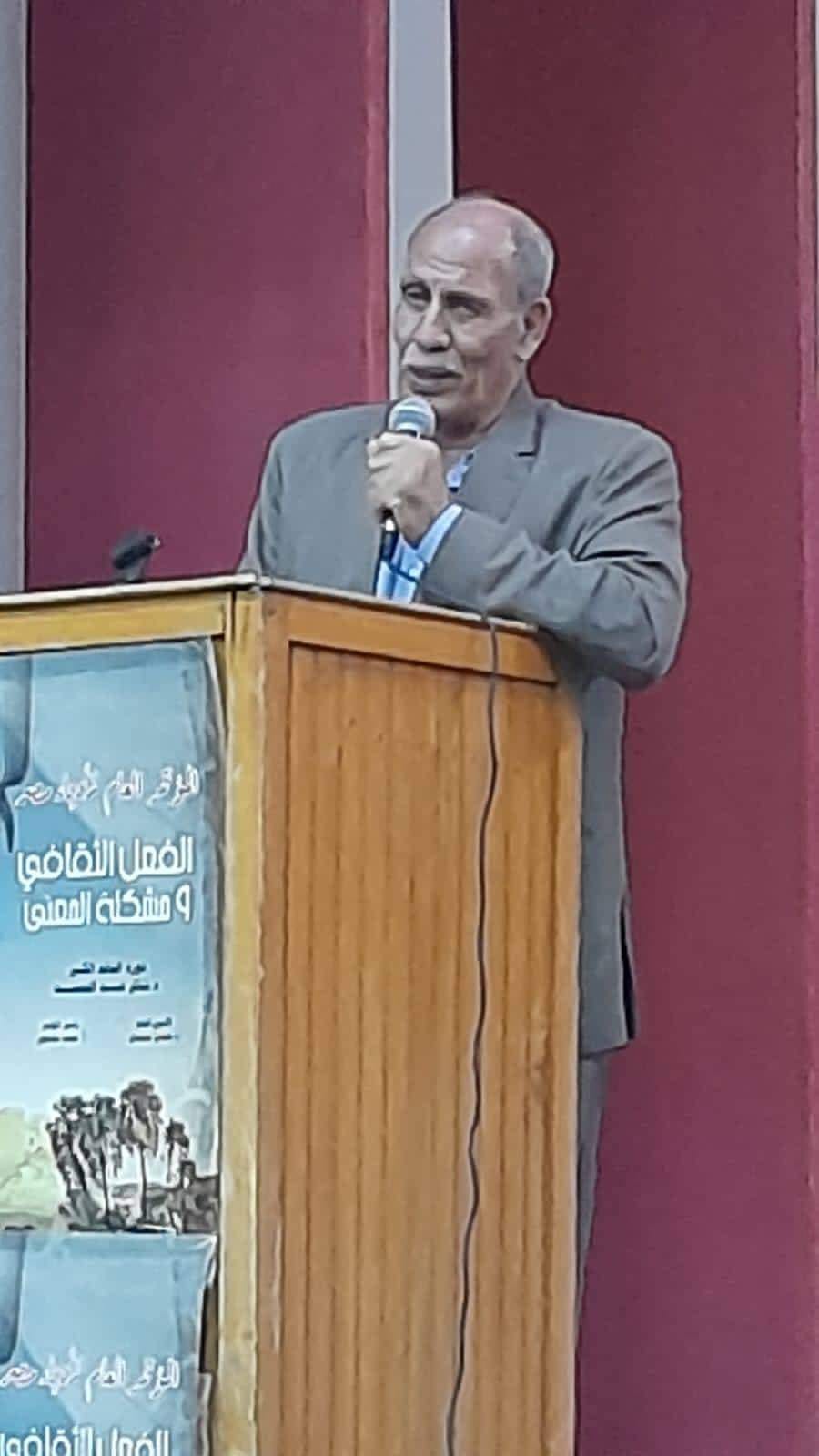 ثقافة الوادى الجديد تحتفى بتوقيع ديوان 