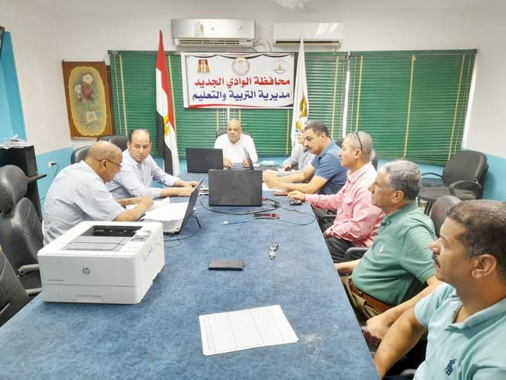 وكيل تعليم الوادي الجديد يتابع سير امتحانات الدور الثاني لشهادة الثانوية العامة
