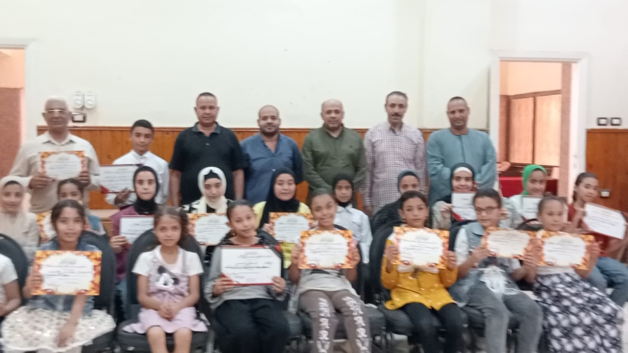 تكريم كورال أطفال قصر ثقافة ساحل سليم