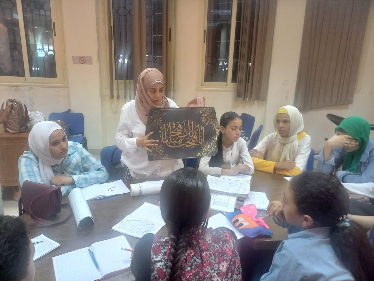 ورشة الخط العربي تقدم شرح مفصل للطفل بقصر ثقافة أسيوط