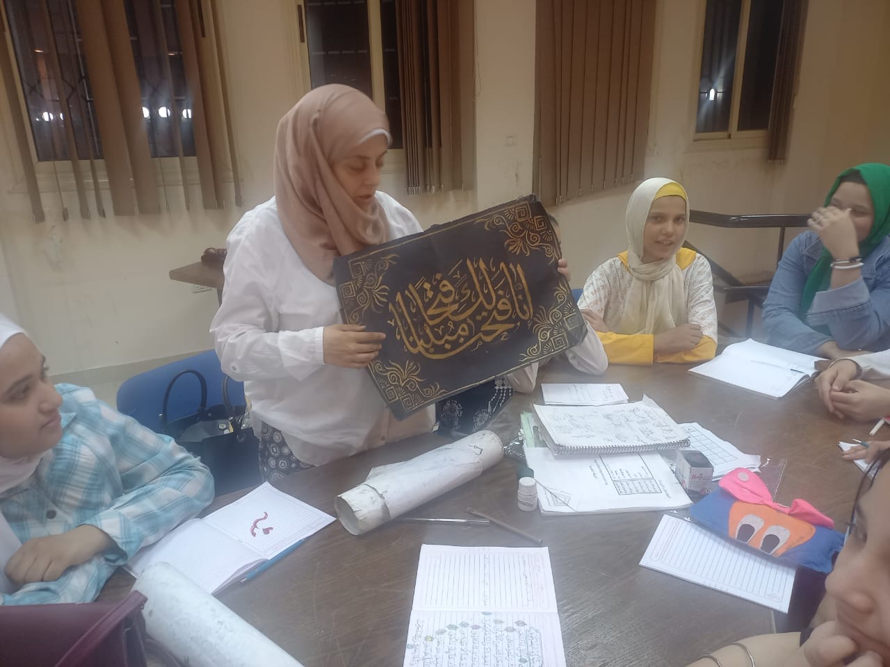 ورشة الخط العربي تقدم شرح مفصل للطفل بقصر ثقافة أسيوط