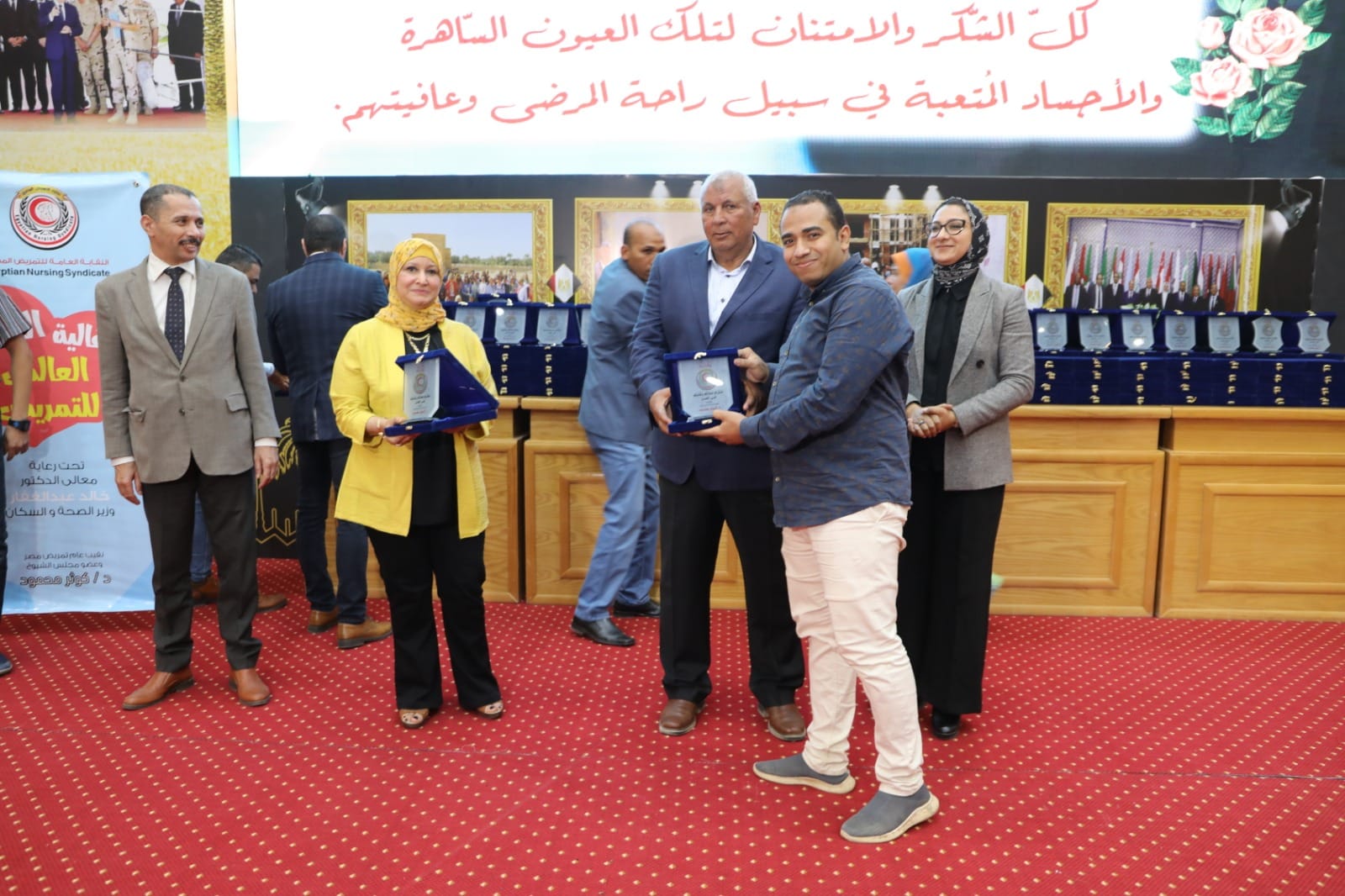 محافظ الوادي الجديد يُطلق مبادرة لدعم الكوادر الطبية بالمحافظة