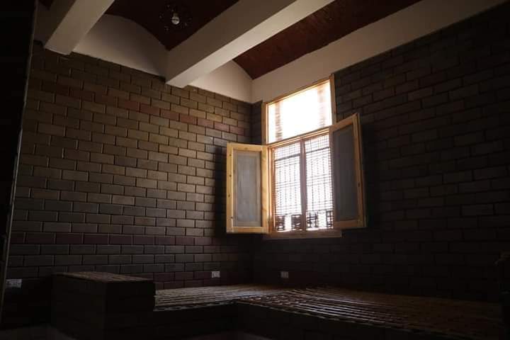 محافظ الوادي الجديد يتابع التشطيبات النهائية للمنزل البيئي ومباني العاصمة الإدارية الجديدة