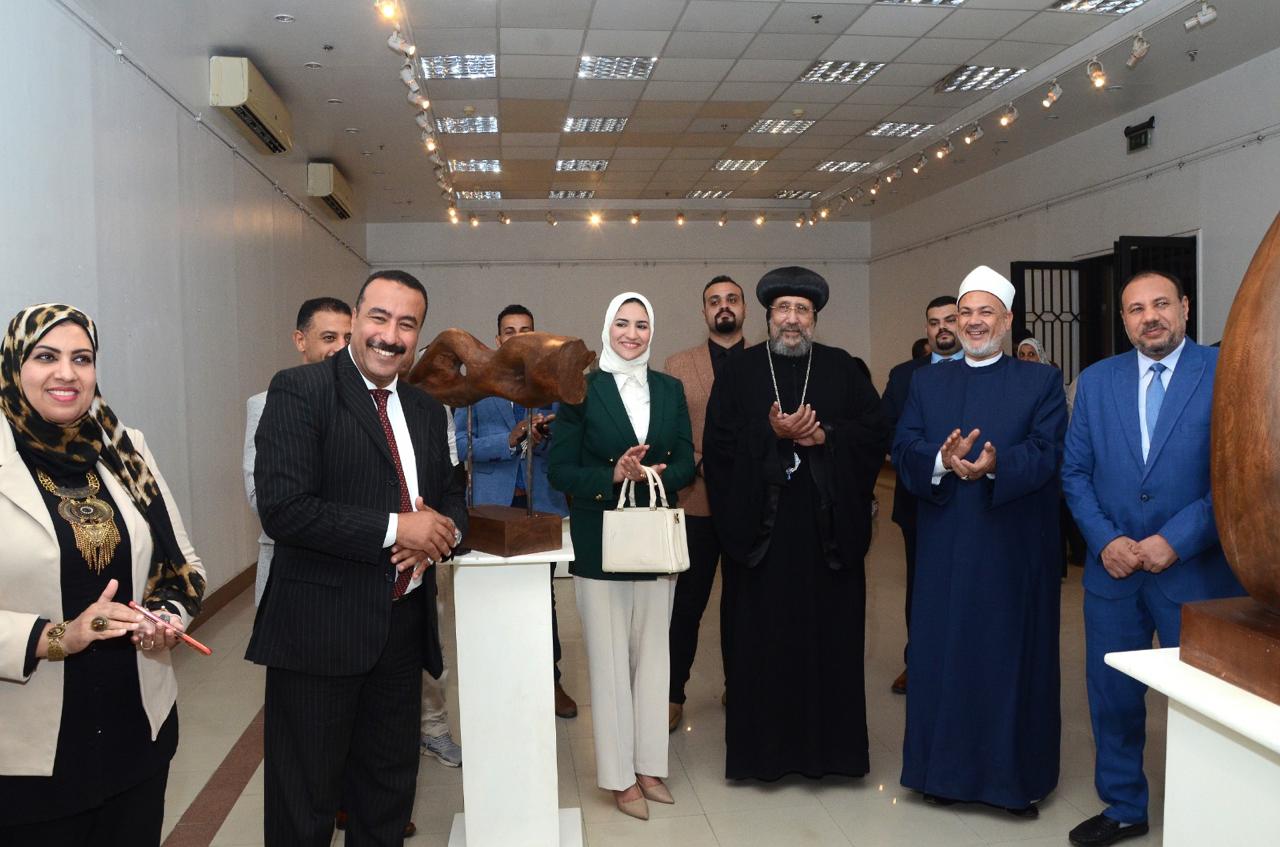 الانبا ارميا: كلنا على قلب رجل واحد فى ندوة ثقافية باسيوط