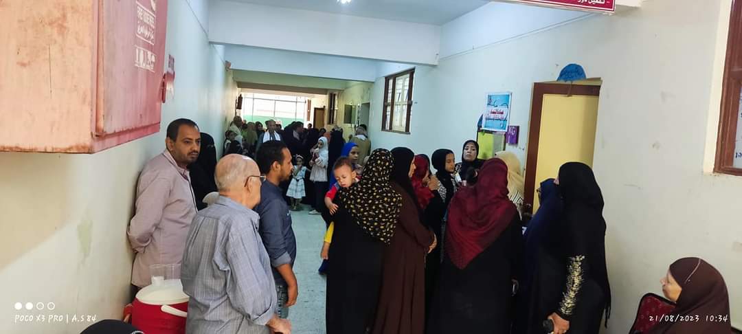 وكيل وزارة الصحة باسيوط يفتتح القافلة الطبية العلاجية بمدرسة الشهيد أحمد جلال