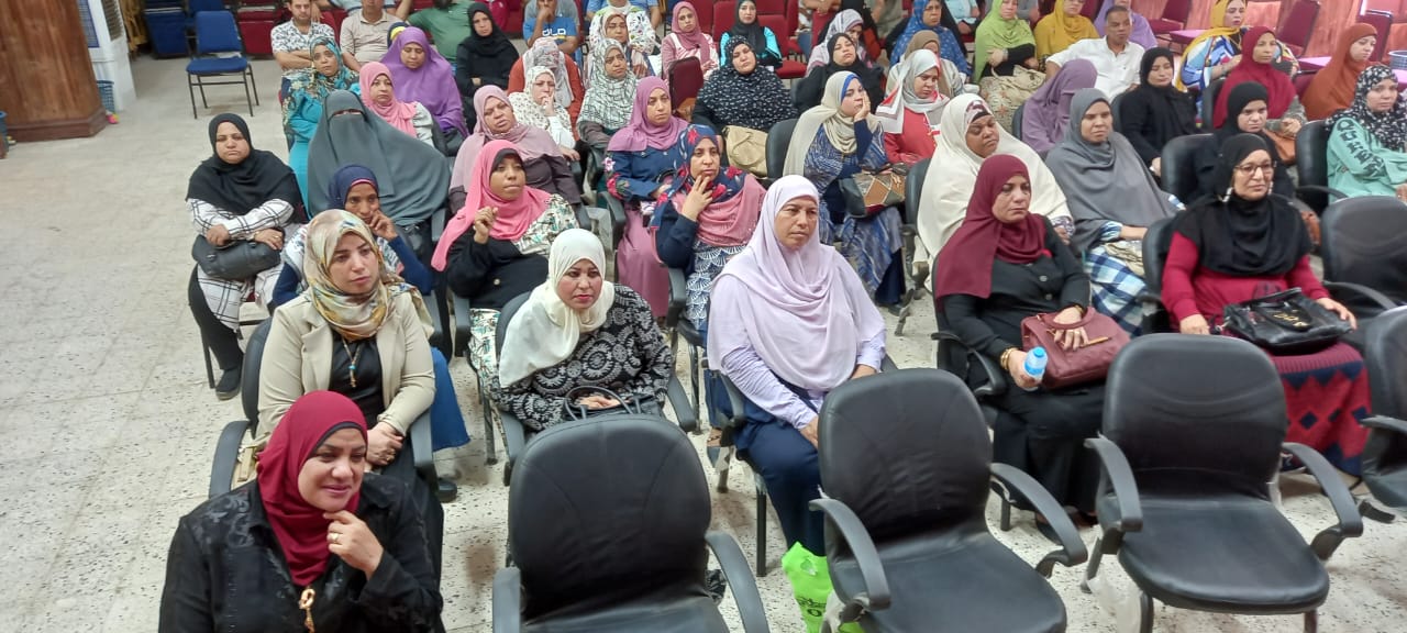 تعليم وصحة الوادى الجديد ينظما برنامج توعوى تثقيفى حول وثيقة الطفل السكرى