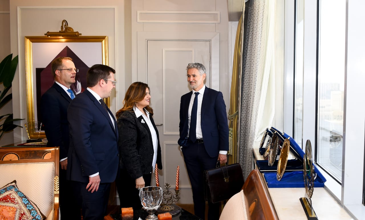 b0346789-04ba-481a-94ed-ab96ea76101a