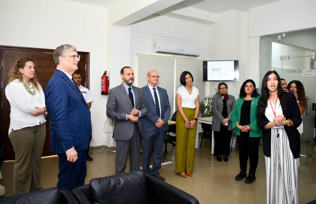 7d936ce0-eccb-421a-985d-01a2f822db36