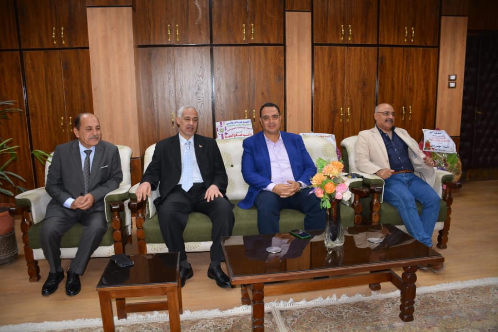 جامعة أسيوط تستعد بخطة أنشطة طلابية رياضية للعام الدراسي الجديد