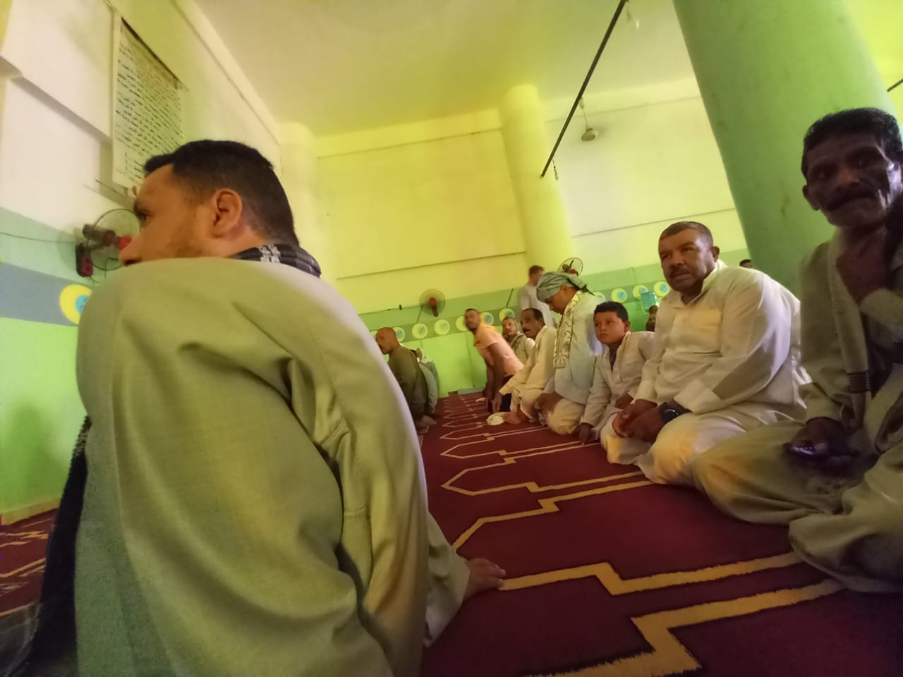 لقاءات جماهيرية مع المواطنين بالوحدات القروية لمركز الخارجة بالوادي الجديد