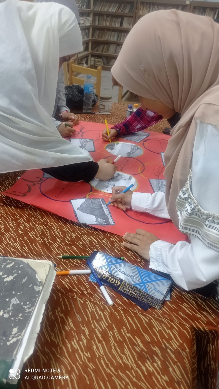 قصر ثقافة الخارجة ينفذ مجلة حائط عن 