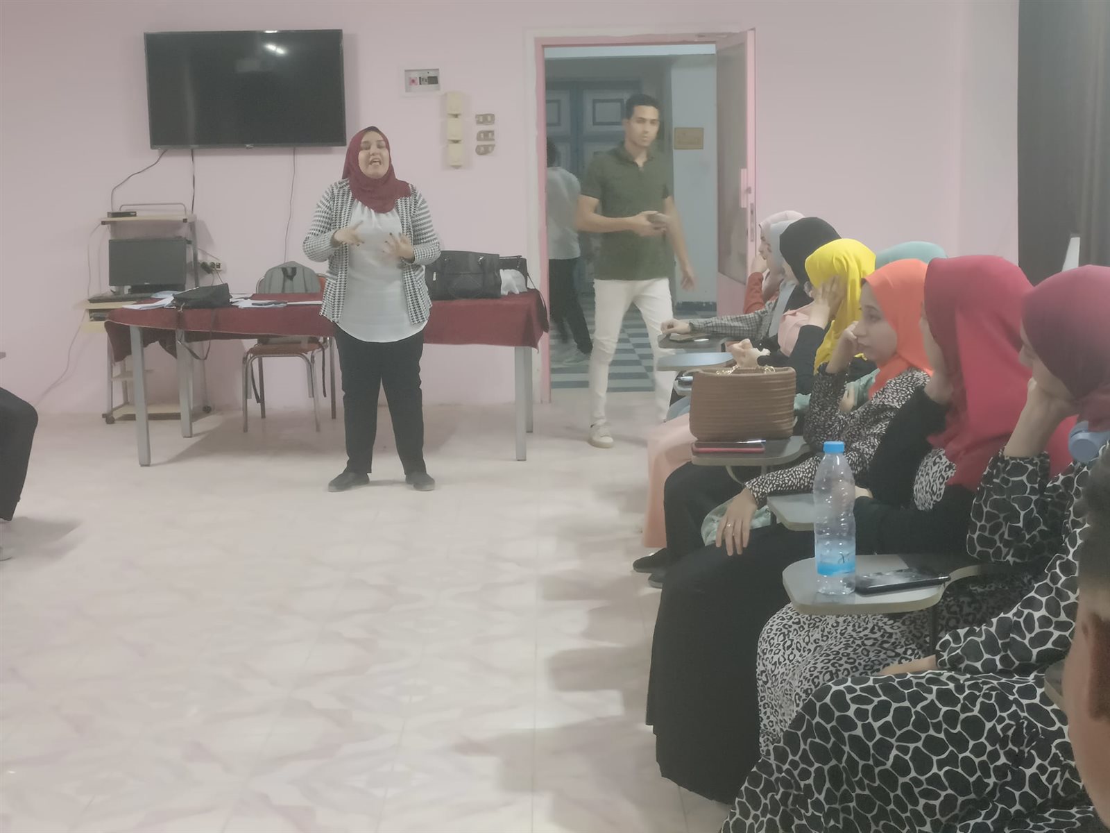 مديريه الشباب والرياضه تطلق جلسه تفاعليه عن تنظيم الاسره بمركز شباب الخارجه