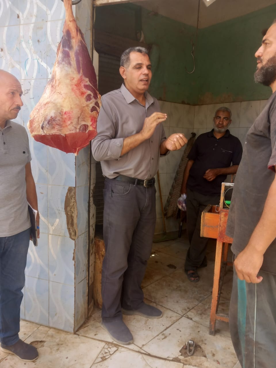 حملات مكثقة ومكبرة للرقابة على الأسواق وتم تحرير 17 محضر بالوادي الجديد