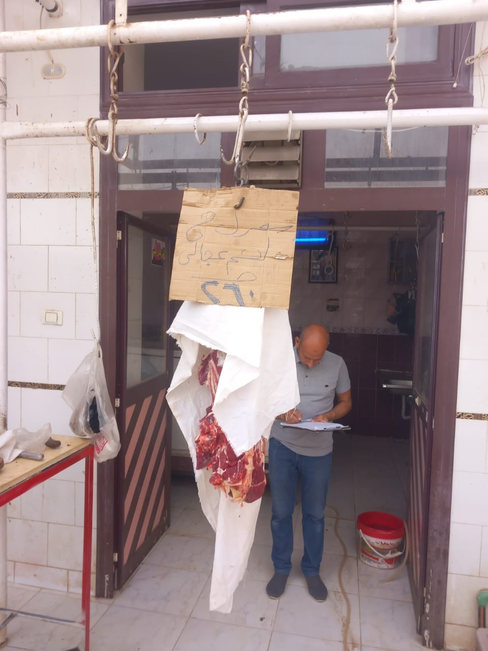 حملات مكثقة ومكبرة للرقابة على الأسواق وتم تحرير 17 محضر بالوادي الجديد