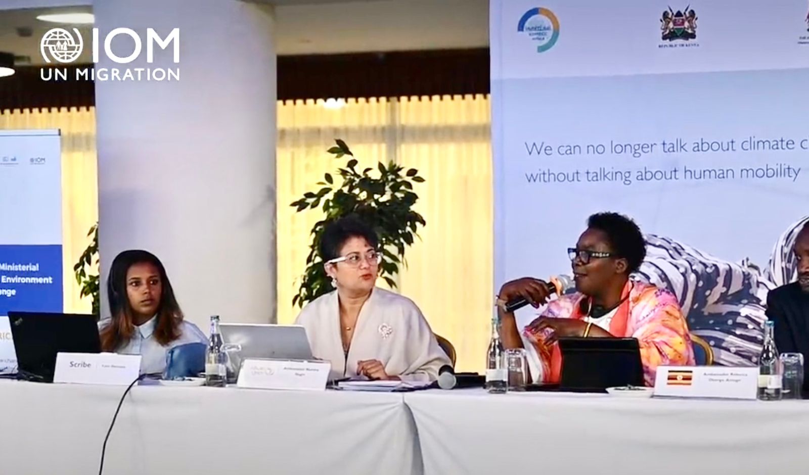 da2c9e53-cdce-435e-b693-2d5293d4b8c3