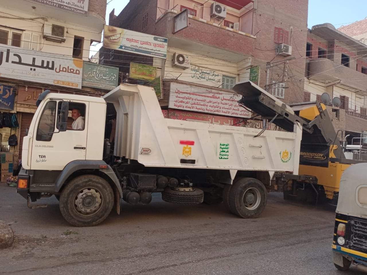 رئيس مركز ومدينة صدفا يتابع أعمال النظافة الدورية للحفاظ على صحة المواطنين