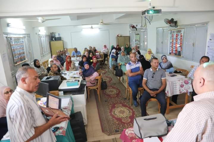 وكيل التعليم بالوادي الجديد يدشن البرنامج التدريبى على القراءة والكتابة بطريقة برايل 