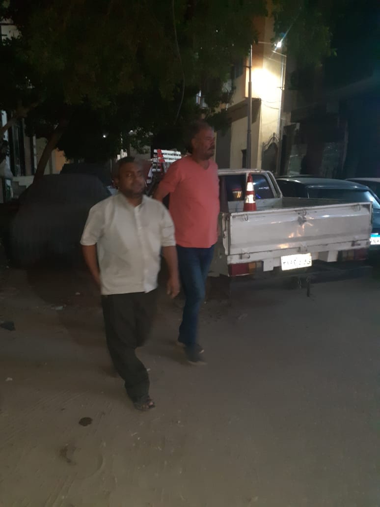 حملة لرفع الاشغالات من شارع تقسم البترول بنطاق حى شرق اسيوط