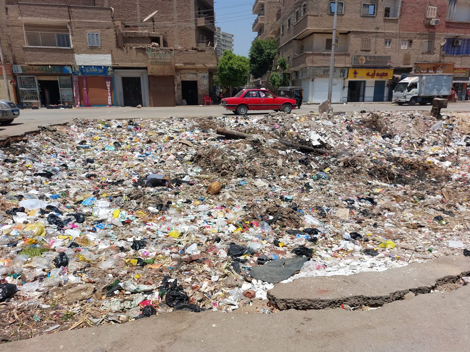 انتشار القمامة في شوارع اسيوط