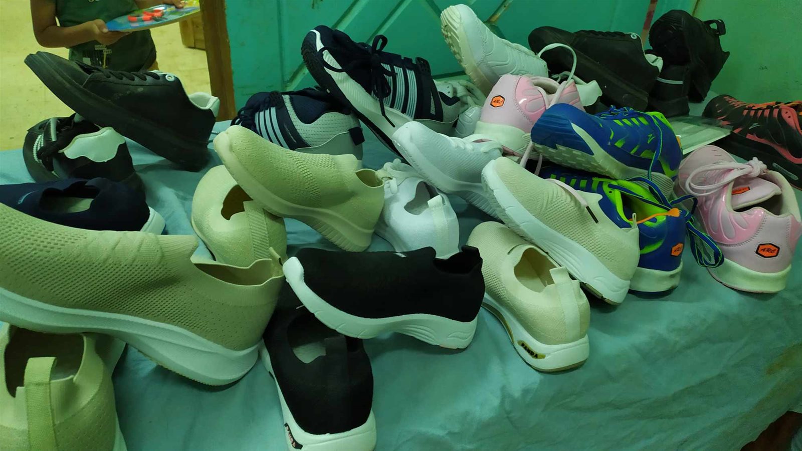 افتتاح معرض الجمعية الشرعية السنوي لمستلزمات المدارس بالداخلة