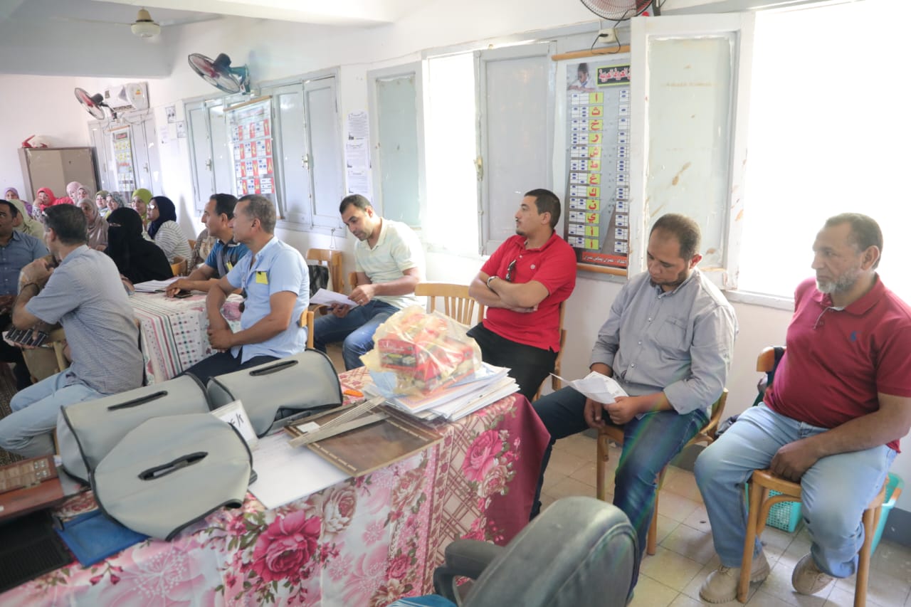 تعليم الوادى الجديد مواصلة فعاليات البرنامج التدريبى على القراءة والكتابة بطريقة برايل