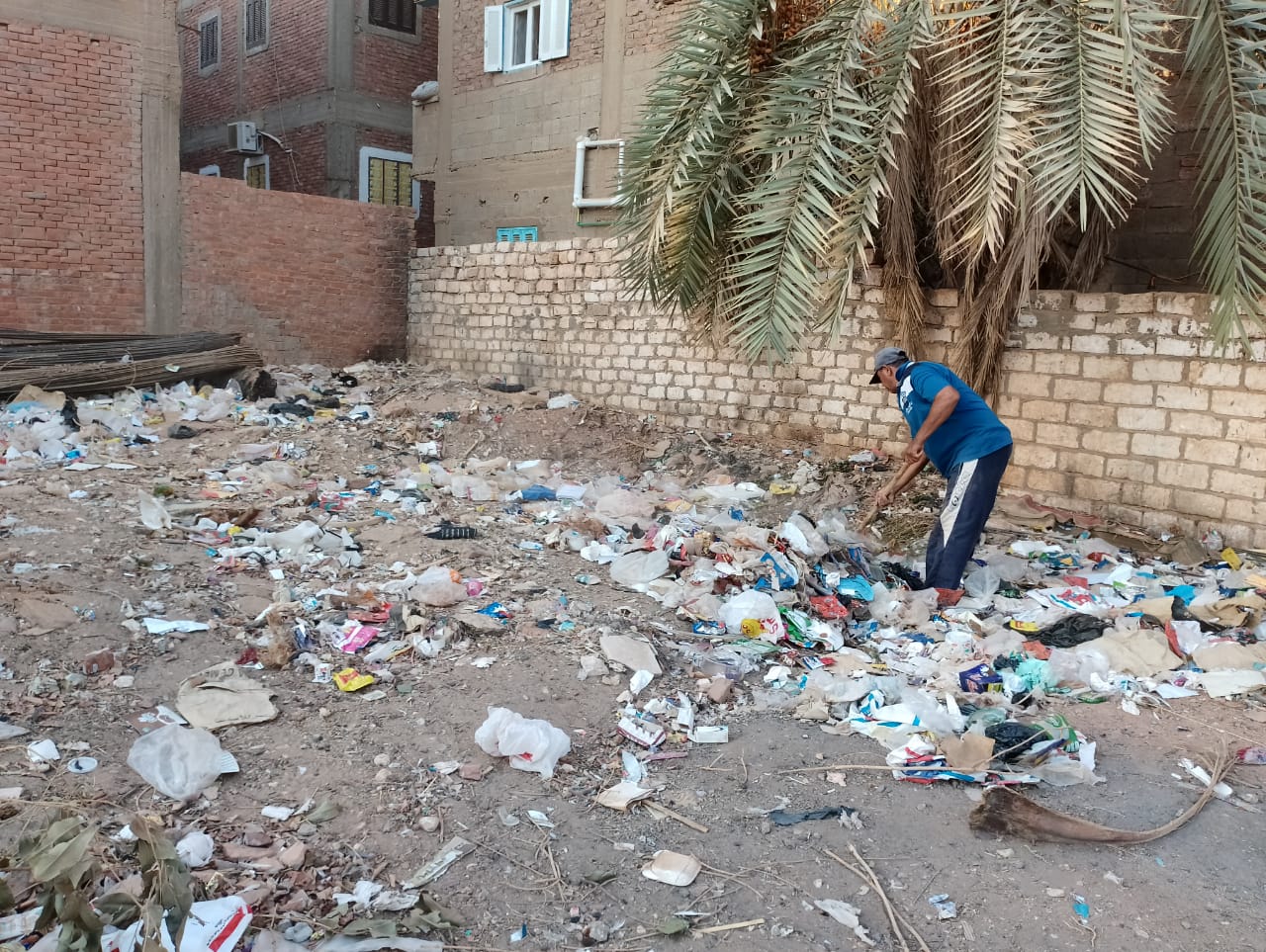 مركز الداخلة ينفذ حملة نظافة وازالة اشغالات بشارع 23 يوليو بمدينة موط