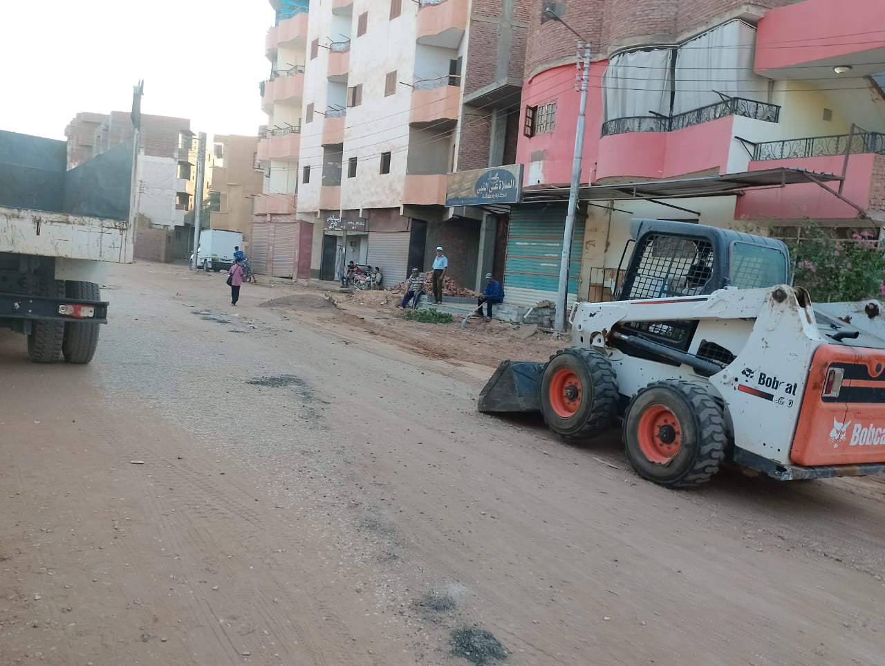 مركز الداخلة ينفذ حملة نظافة وازالة اشغالات بشارع 23 يوليو بمدينة موط