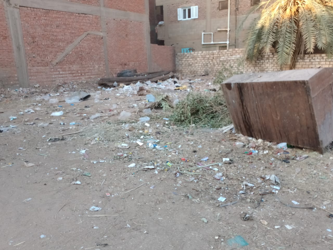 مركز الداخلة ينفذ حملة نظافة وازالة اشغالات بشارع 23 يوليو بمدينة موط