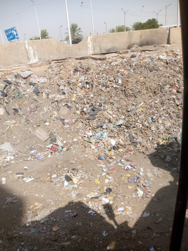  حى شرق اسيوط يشن حملة نظافة لرفع مخلفات مساكن نزله عبداللاه 